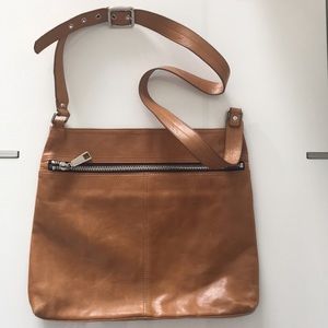 Hobo Lorna Leather Crossbody